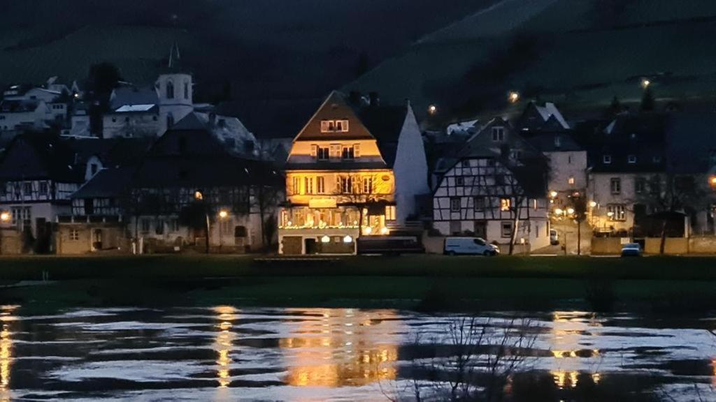 Апартаменты Casa Barzen - Stilvoll Urlauben An Der Mosel Рейл Экстерьер фото